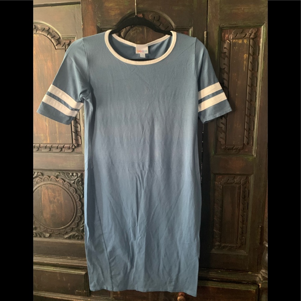 Medium Lularoe Julia